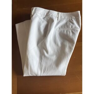 White House Black Market Women's Straight Crop Capri White Size 0